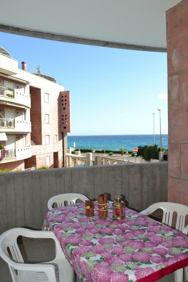 Window On The Sea Apartment Галиполи Екстериор снимка
